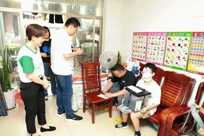 走访广西贫困家庭的视频,走访残疾学生家庭记录