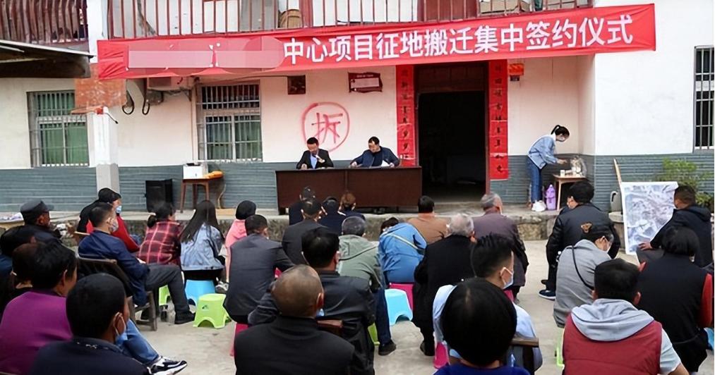 苏州钉子户被豪宅包围荒废,江苏苏州最牛钉子户现在拆了吗