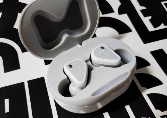 拿有线耳机的标准评价ECHO——很强但只在TWS中强