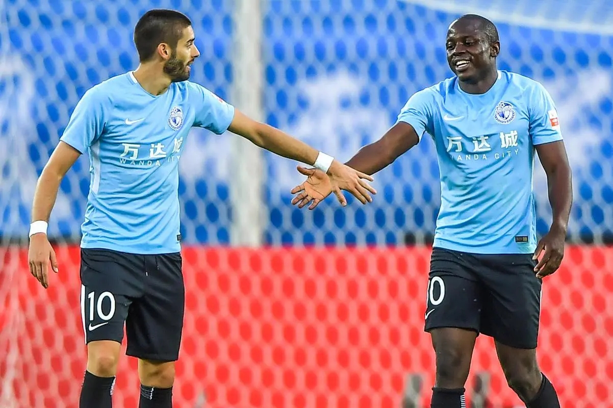 穆谢奎：打篮球出身的大连人队史第一射手，35岁还在中超名列前茅