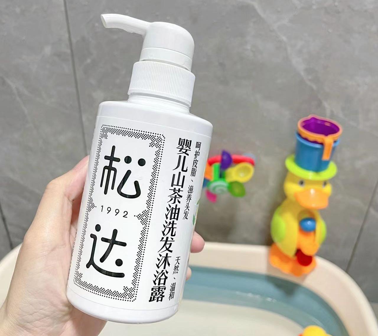 如何挑选婴儿洗发水沐浴露,宝宝的洗发水沐浴露分年龄吗