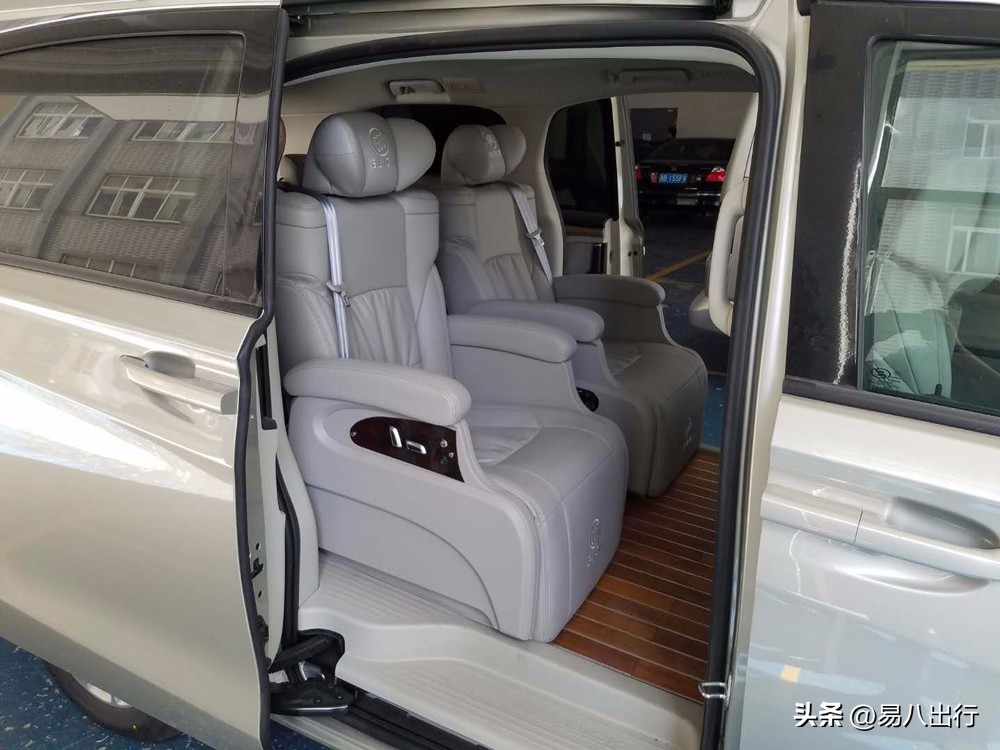 别克GL8商务车租车,别克gl8和别克gl8对比