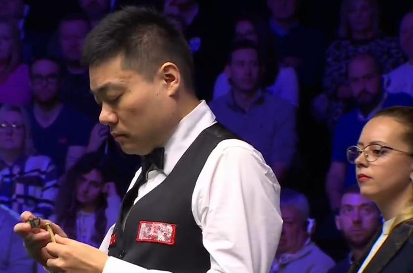 苏格兰总决赛曹宇鹏,苏格兰公开赛曹宇鹏第九局