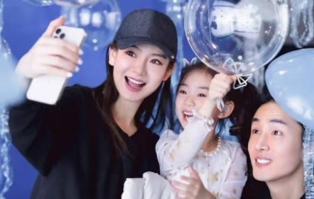 “被小三”的戚薇，背锅8年不坑声，她的聪明你想不到