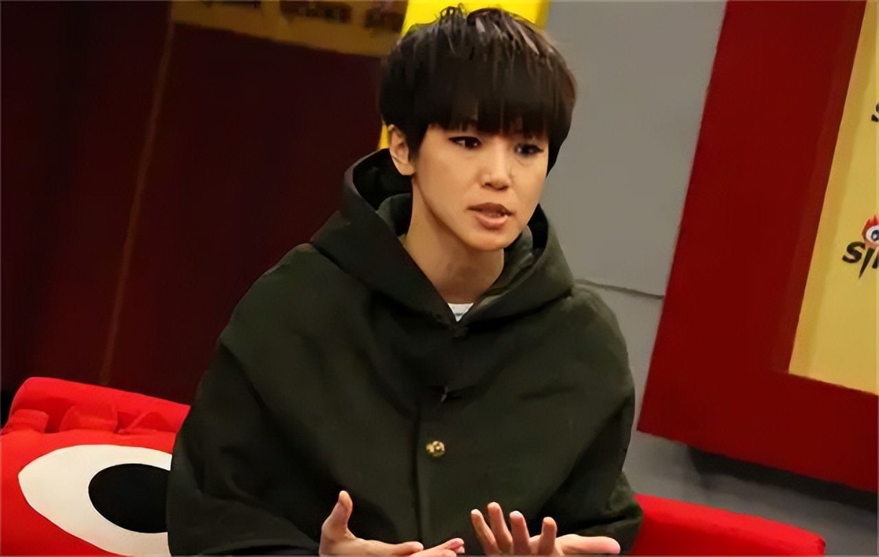 21年“港独”何韵诗被捕：大发“乱港财”，出书定价110元港币