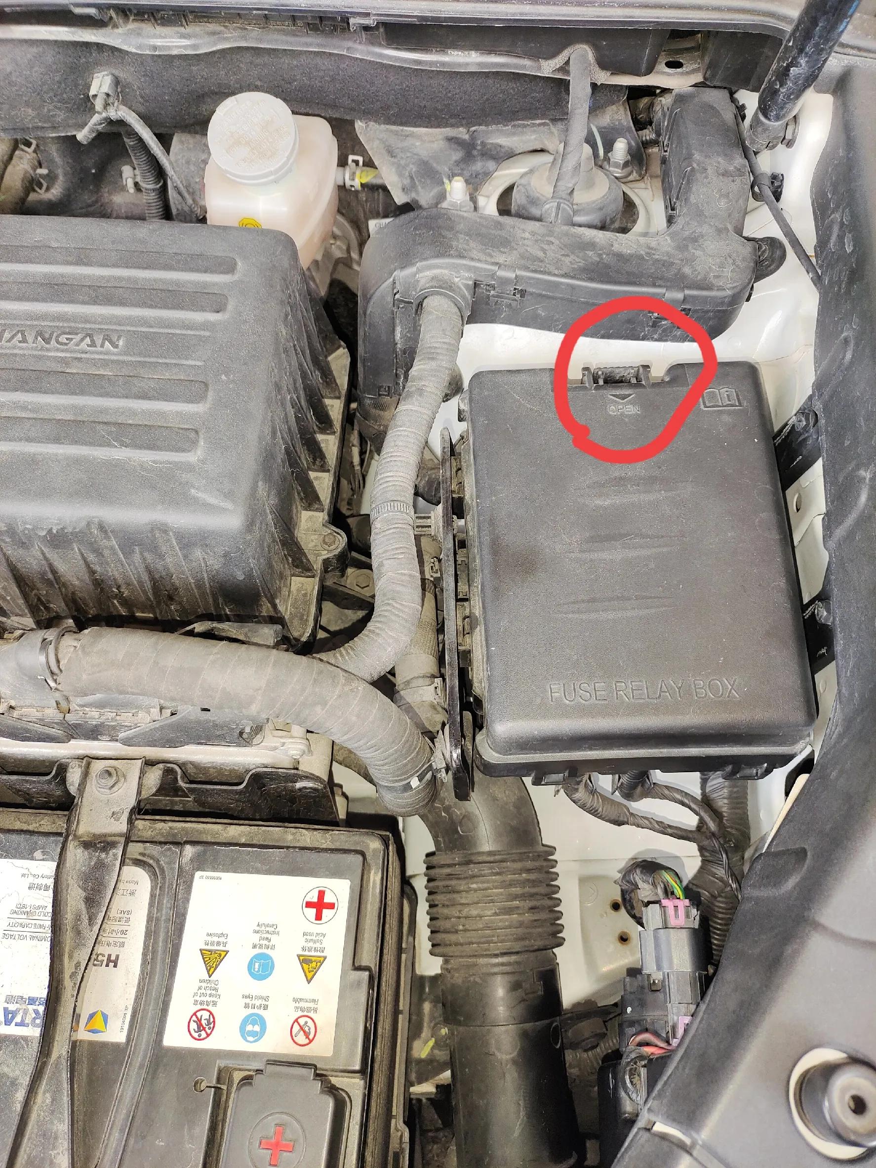 捷达近光灯更换视频,自己动手更换近光灯图解