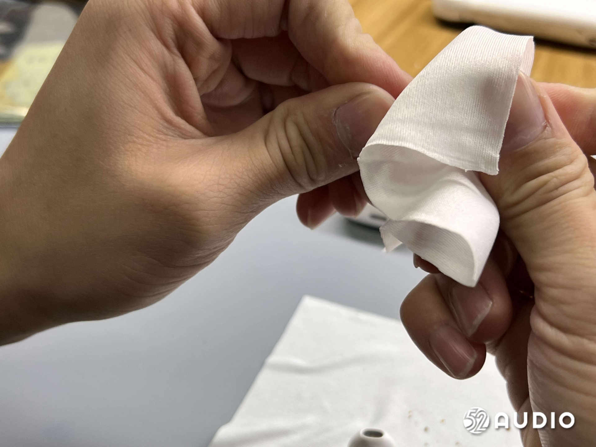 苹果airpods耳机怎么换电池,苹果airpods耳机电池更换