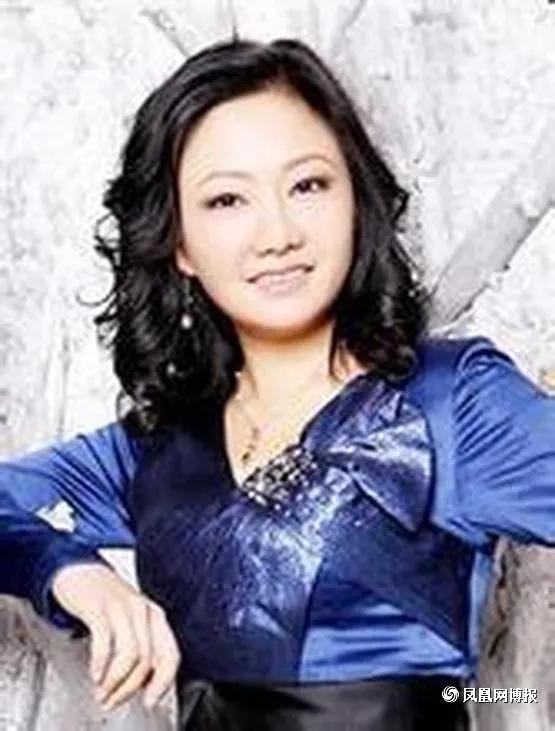 靠“生殖器”风云*场官**的女人们