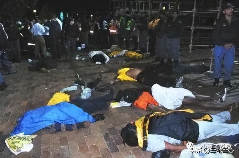 印尼球场暴力事件死亡原因,印尼一足球场爆发球迷暴力冲突