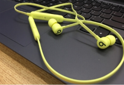 蓝牙耳机是hifi好还是无损音质好,佩戴感最舒适不入耳的蓝牙耳机