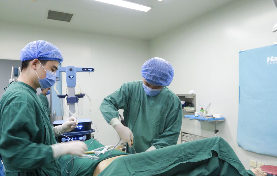 什么是巨乳症？罕见的巨乳症，到底是什么原因造成的？