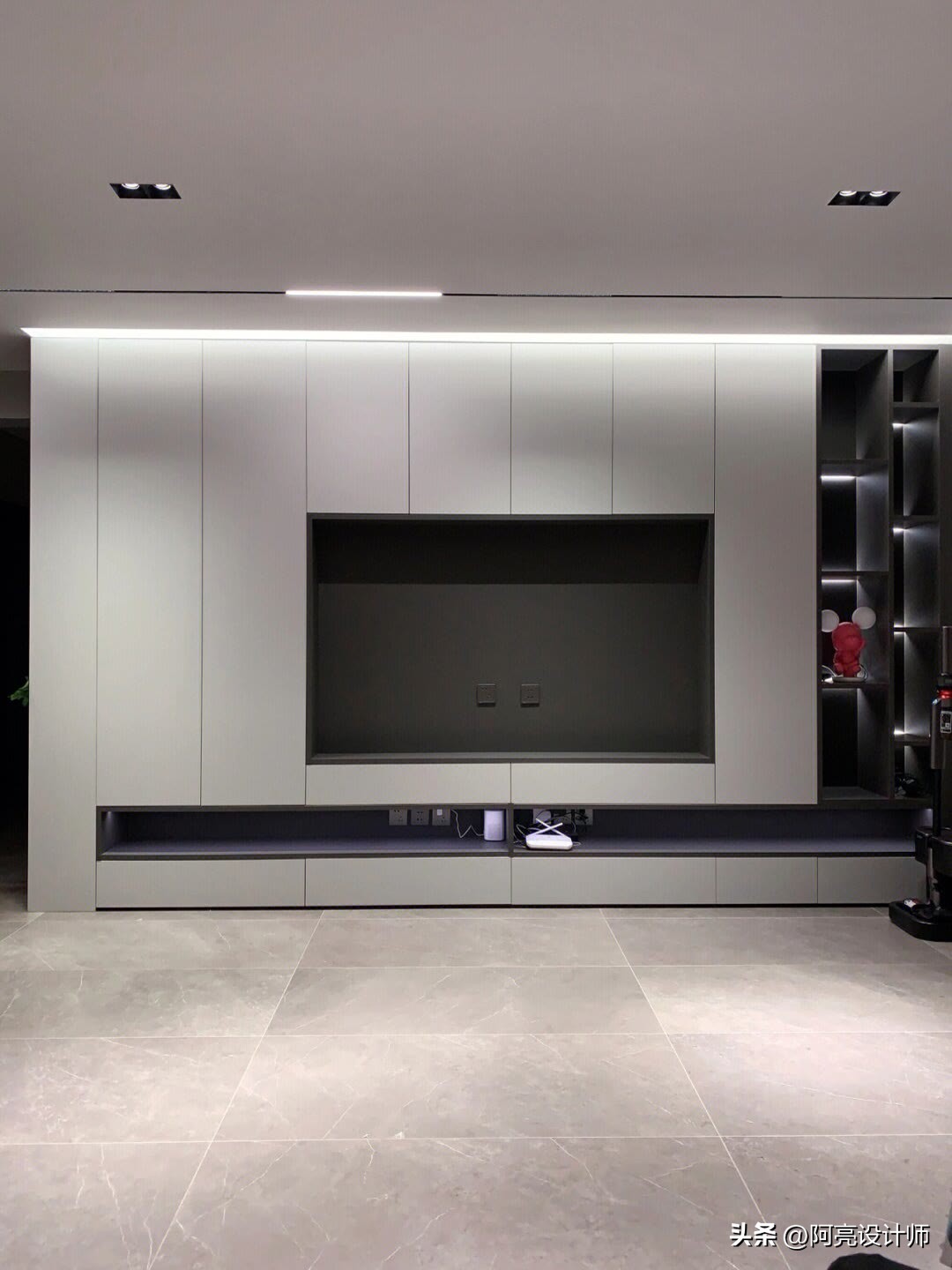 客厅长5.5米悬空电视柜的最佳尺寸,电视柜设计这三种方案更美观实用