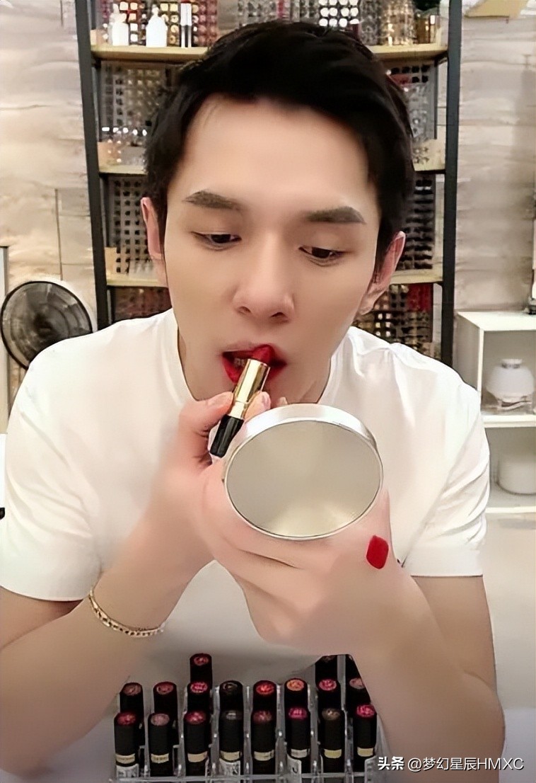 口红怎么用才能减少对嘴唇的伤害,什么口红保养嘴唇最好用