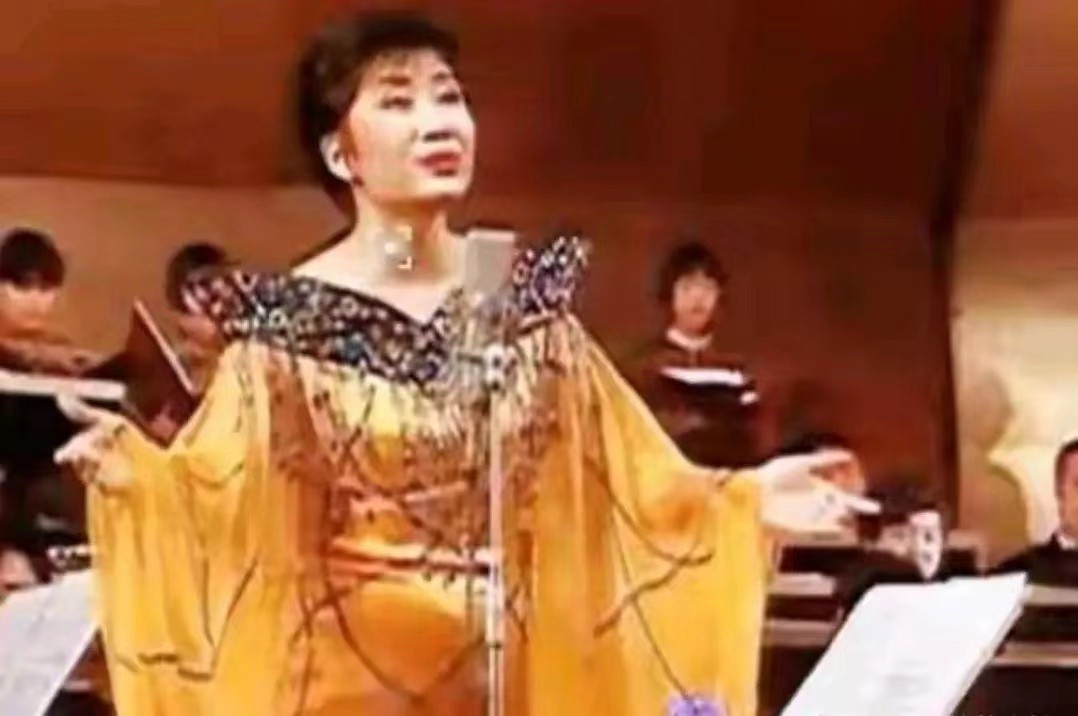 出家歌手李娜近况近照曝光,歌手李娜为什么要出家当尼姑