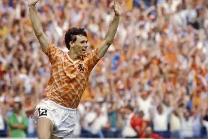 足坛100大进球大罗,足坛历史最伟大的十大10号