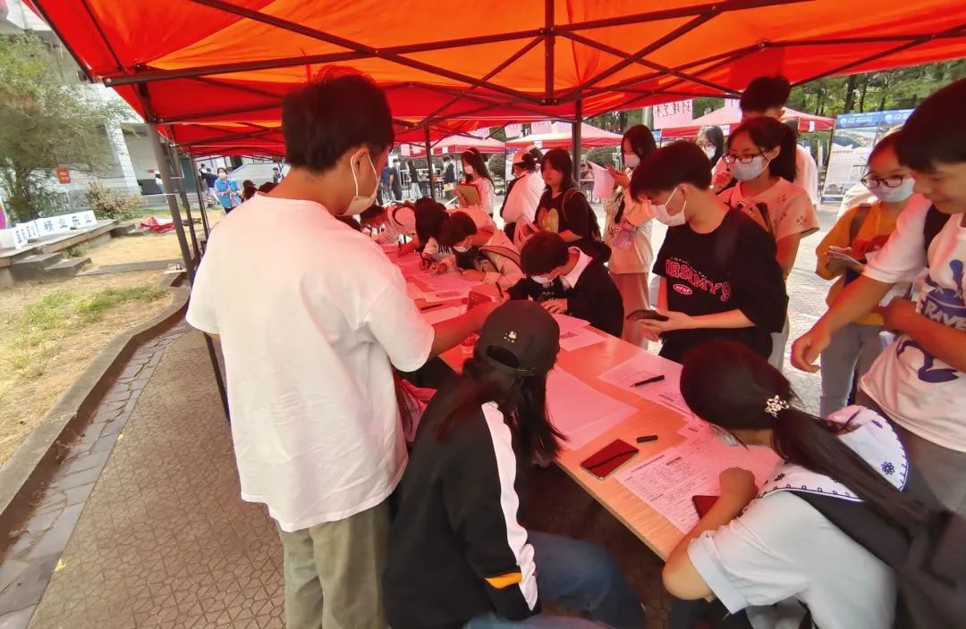 2022级“小萌新”~湖南科技职业学院欢迎你