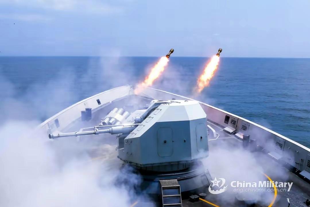 疑似台军济阳级主炮瞄准我舰，有胆开第一炮？76快炮迅速教它做人