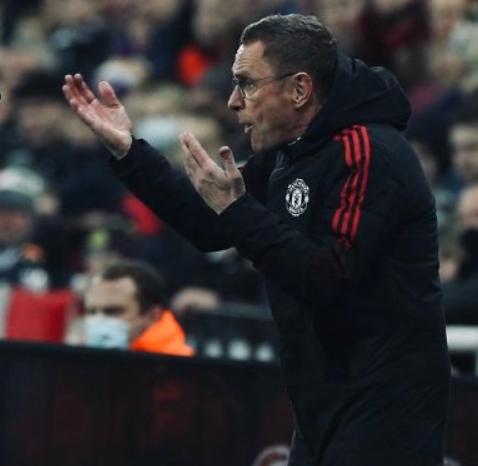 曼联vs利兹联c罗黄牌,曼联vs利物浦c罗黄牌犯规