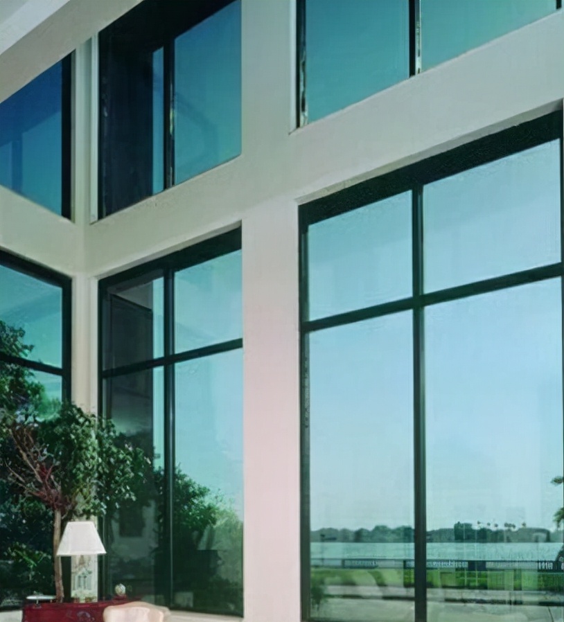 当初听了师傅的话，直接在窗户上贴了窗帘膜，入住才知道被坑了