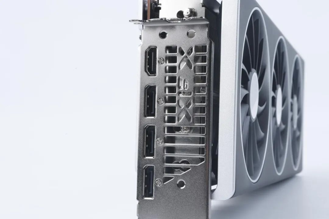 7900xtx讯景pro和蓝宝石超白金,讯景7900xtx海外版pro魔鹰对比