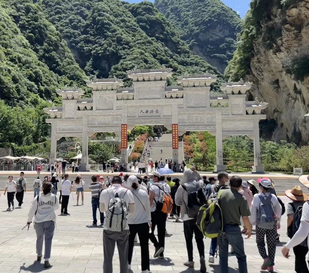 华山淡季旅游攻略,华山游玩季节推荐