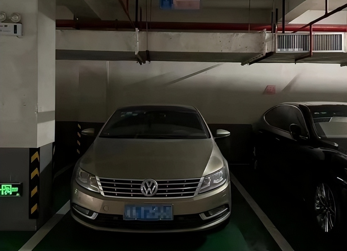 长沙唐女士被曝再次霸占别人车位,长沙唐女士霸占车位事件