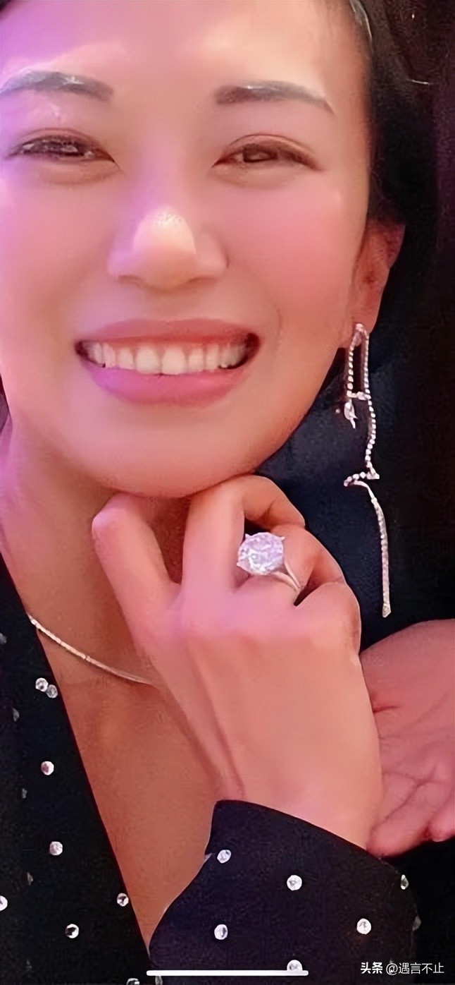 萧敬腾求婚都成功了你还在等什么,萧敬腾求婚成功钻戒堪比鸽子蛋