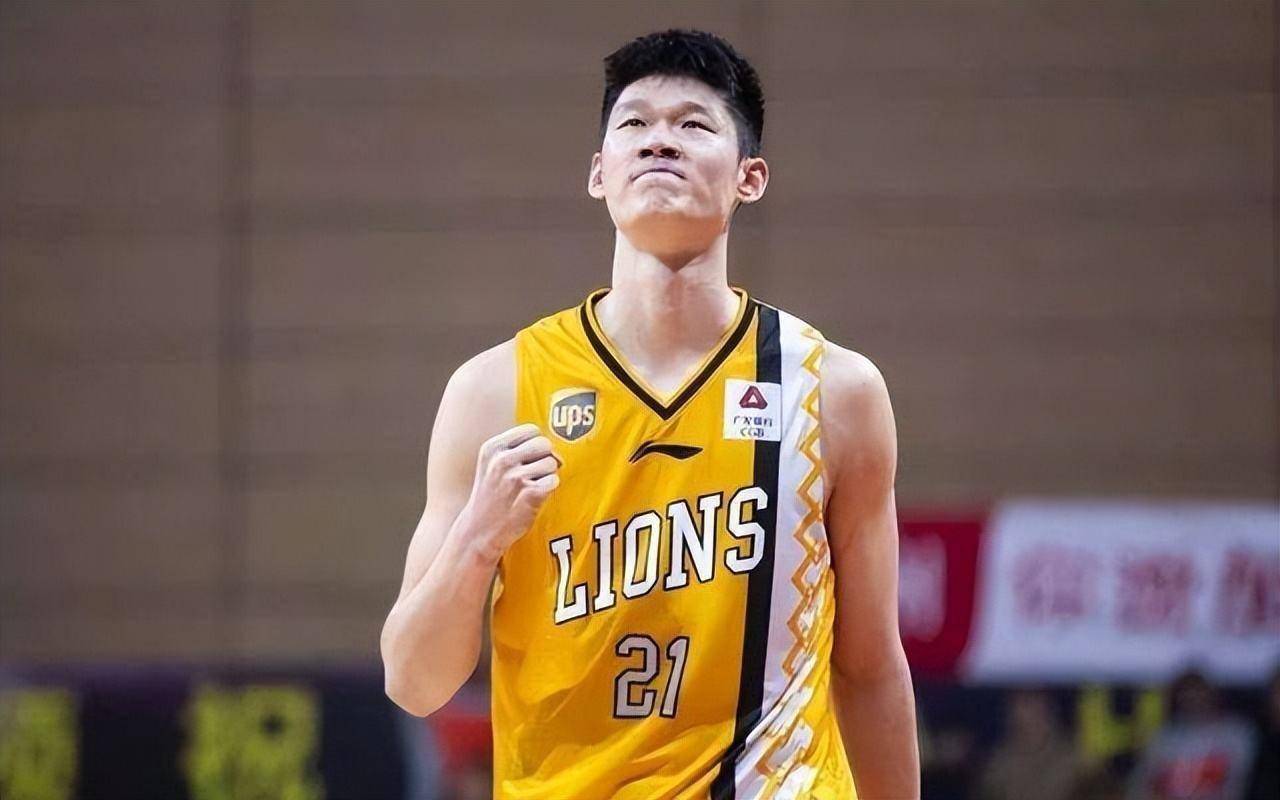 姚明cba各项数据纪录,cba总决赛姚明51分21篮板