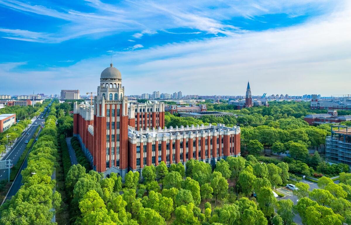 本科工商管理专业毕业后发展方向,大学学工商管理专业有前途吗