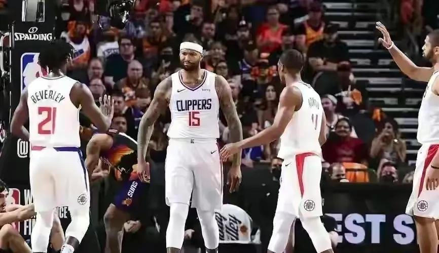 休赛期欧文哈登,休赛期欧文野球局