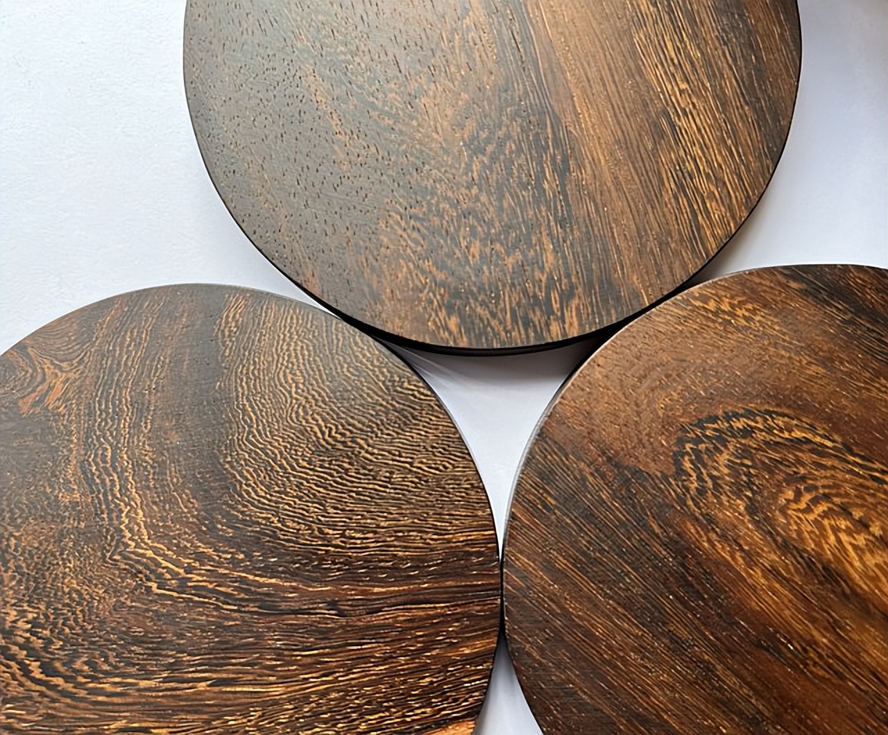 铁刀木和松木哪个好,铁力木和铁刀木哪个更好