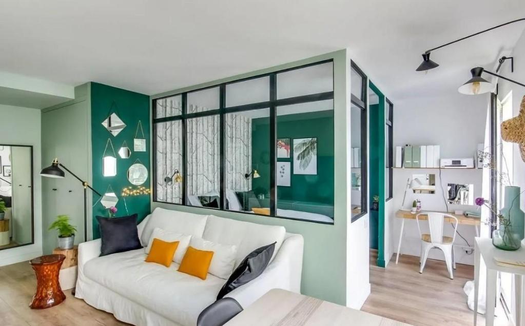 沙发太宽怎么补救客厅显小,沙发太长了该怎么布局