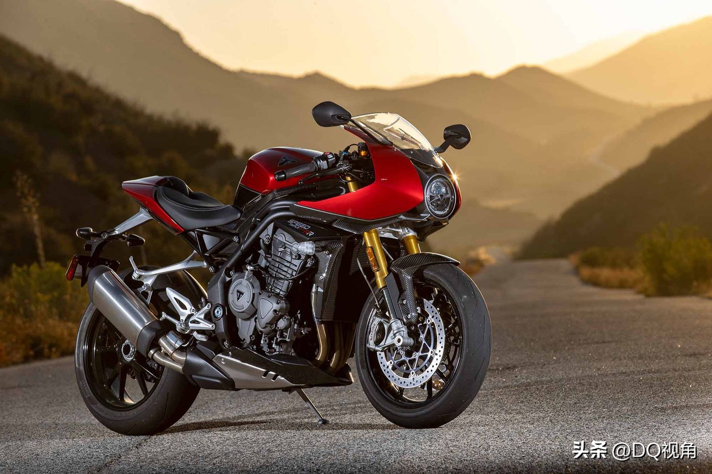 外媒评测2023年年度摩托车,外媒2022年度性能车型
