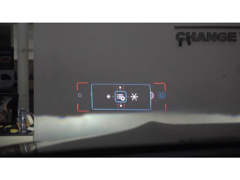 奔驰18款gls抬头显示,奔驰GLS抬头显示