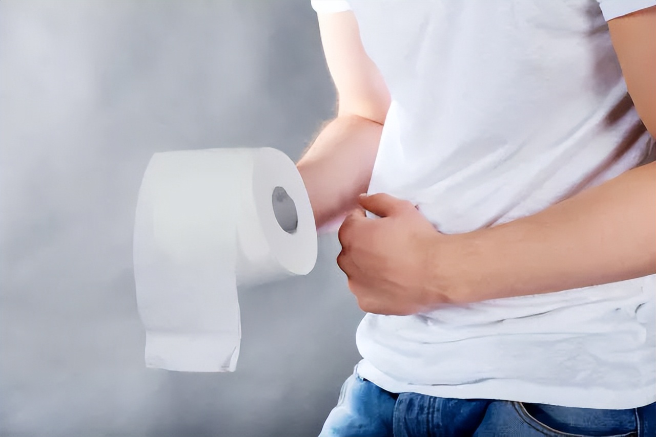 夫妻生活时，男人尿尿和射精为啥没有同时发生？医生给你讲清楚