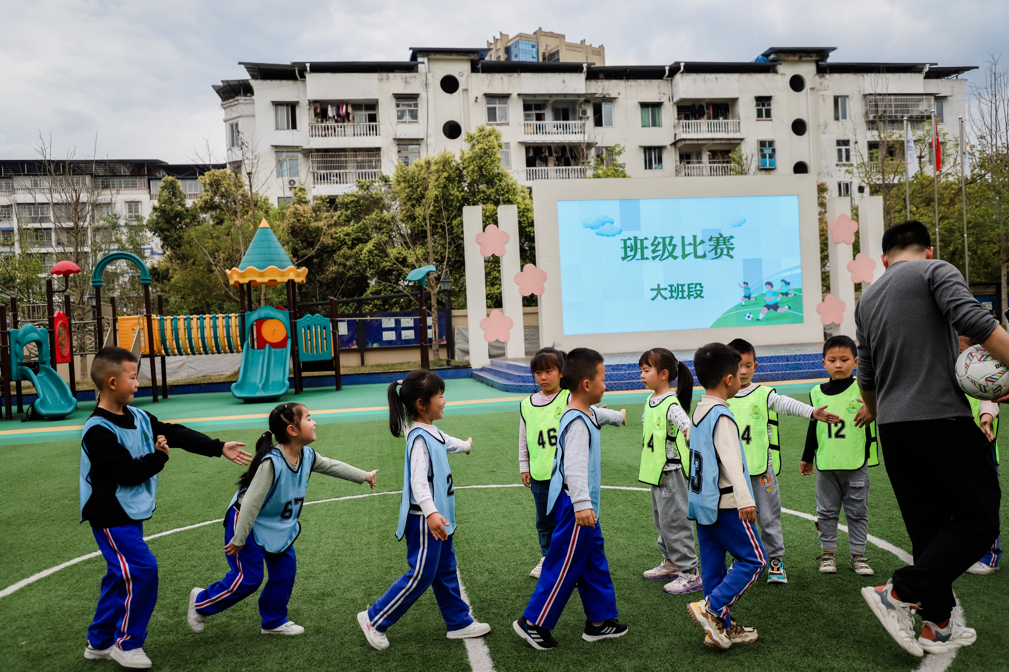 奔跑吧少年篮球赛幼儿园,奔跑吧少年幼儿园足球赛
