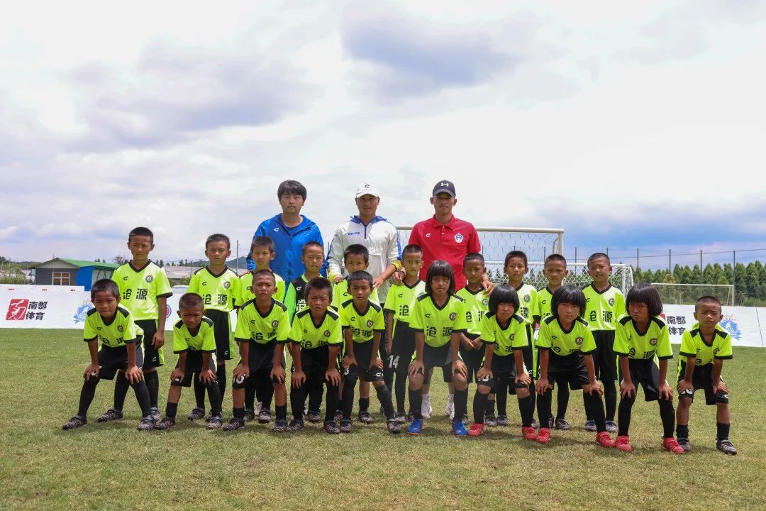 佤山少年足球队,佤山小足球队
