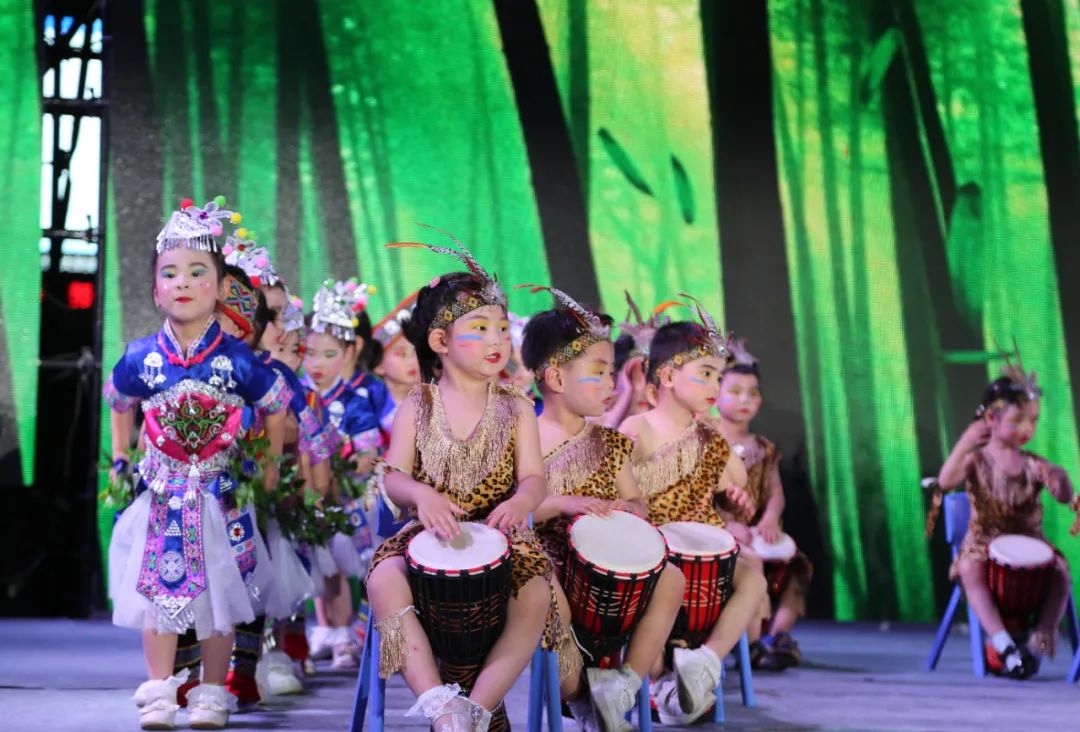 绛戞ⅵ鍚戞湭鏉ヤ富棰樺辜鍎垮洯鍏竴,绛戞ⅵ鍚戞湭鏉ュ辜鍎垮洯澶х彮鍏竴鑺傜洰