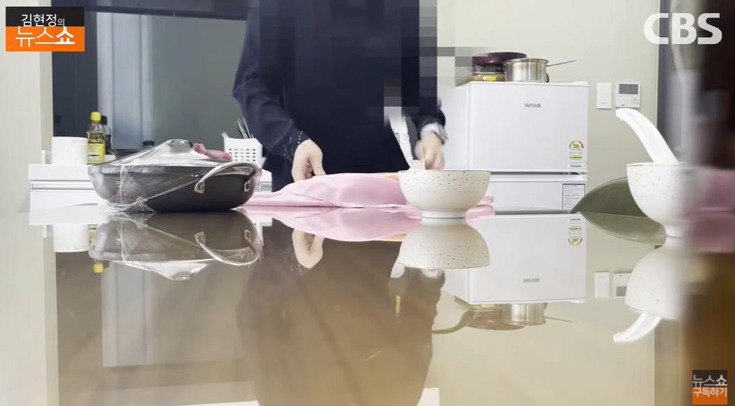 银行上班被要求煮饭，兼洗男厕所擦手巾！韩国女子曝变态职场霸凌