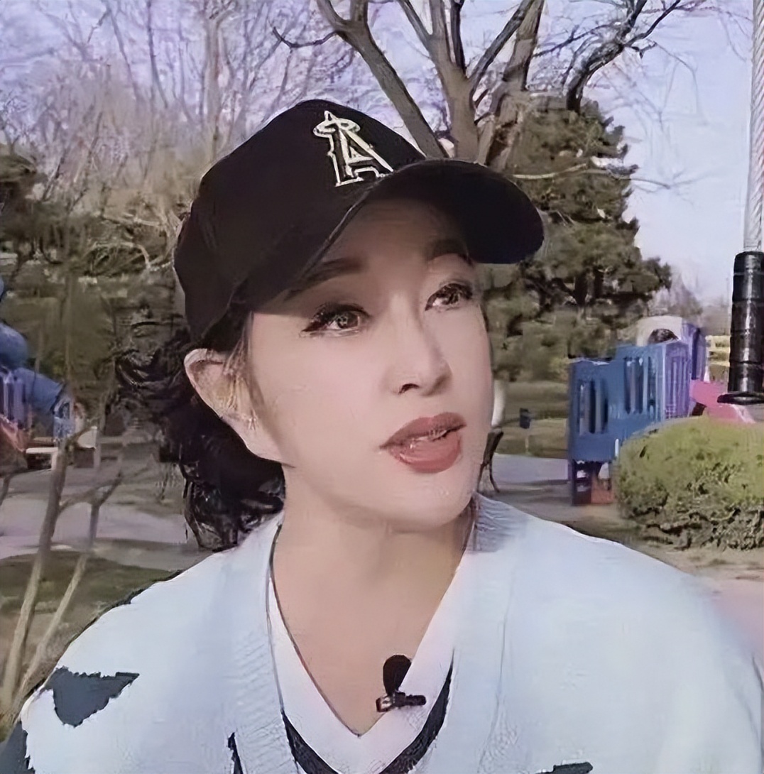 明星下颚骨整容后遗症,脸像鞋拔子怎么改善