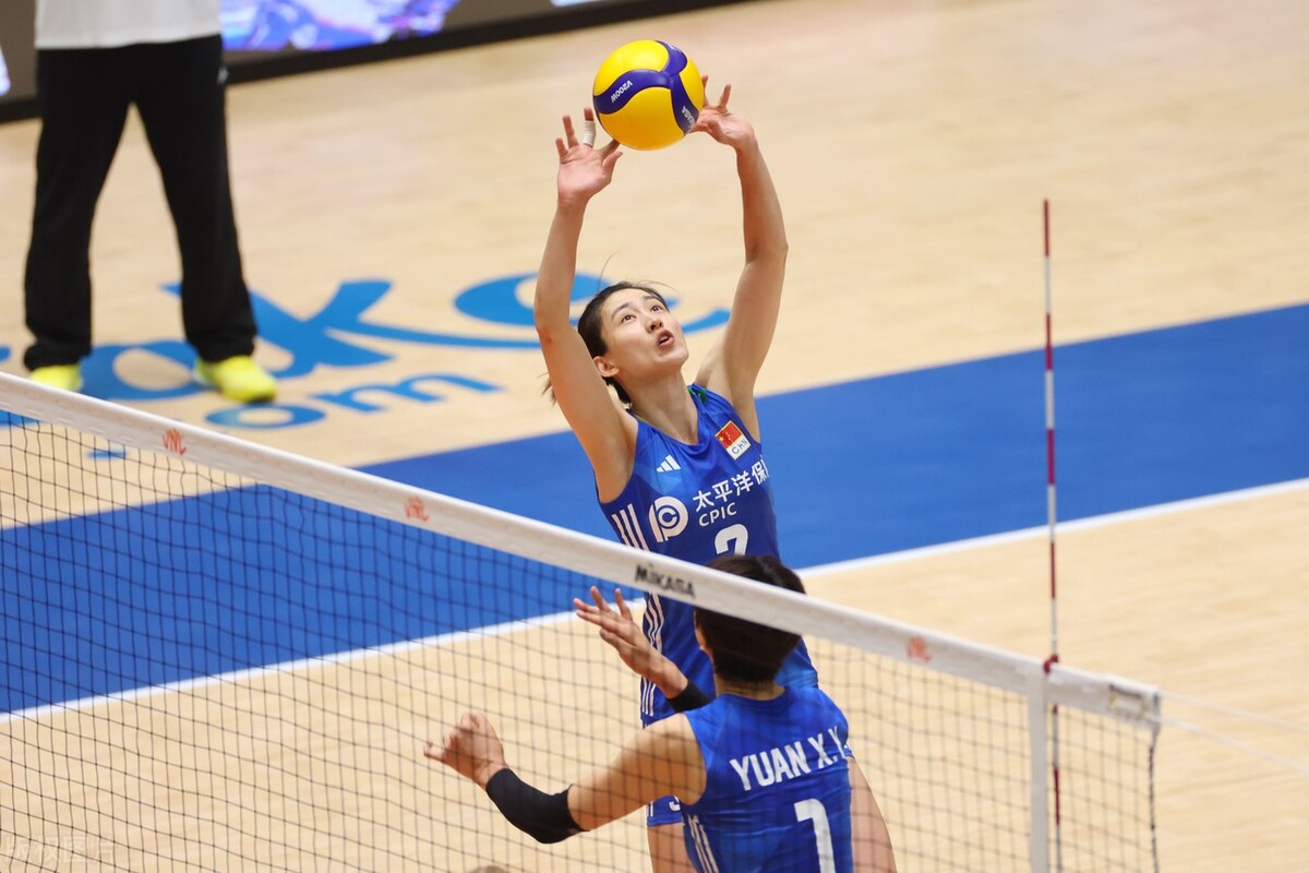 小诸葛女排,中国女排3-0日本女排女排联赛