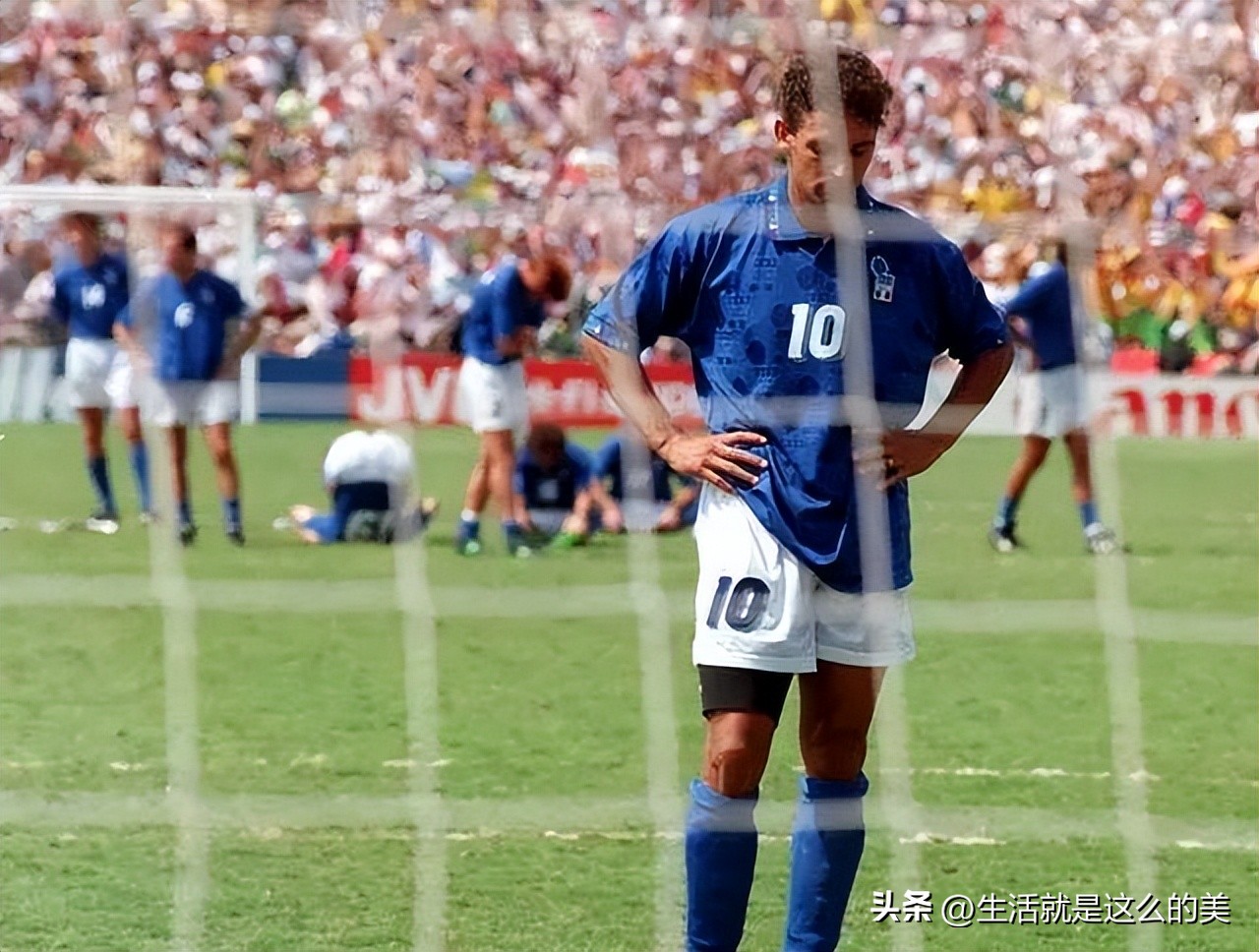 忧郁王子巴乔射失点球背影图片,足坛忧郁王子