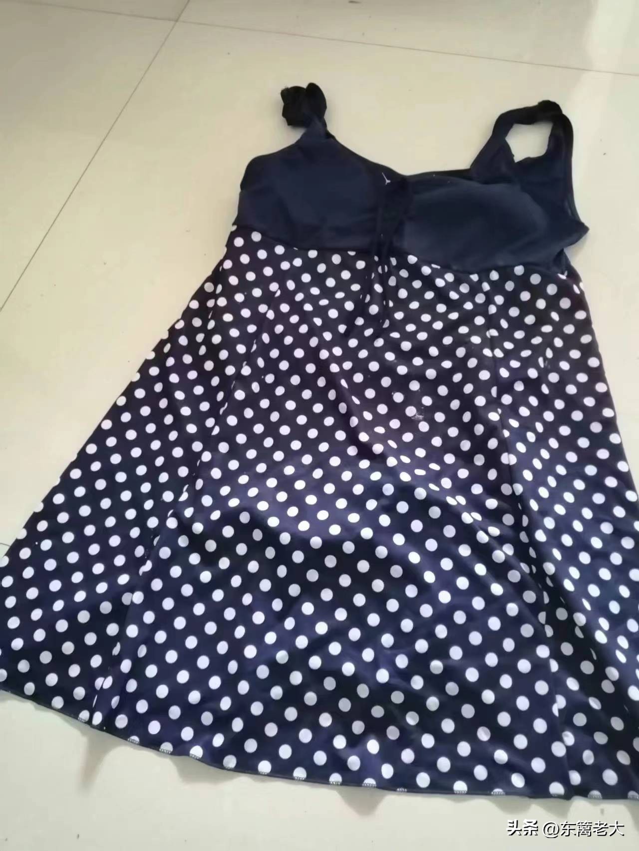 保姆与老人跟团旅游,保姆冬天去三亚