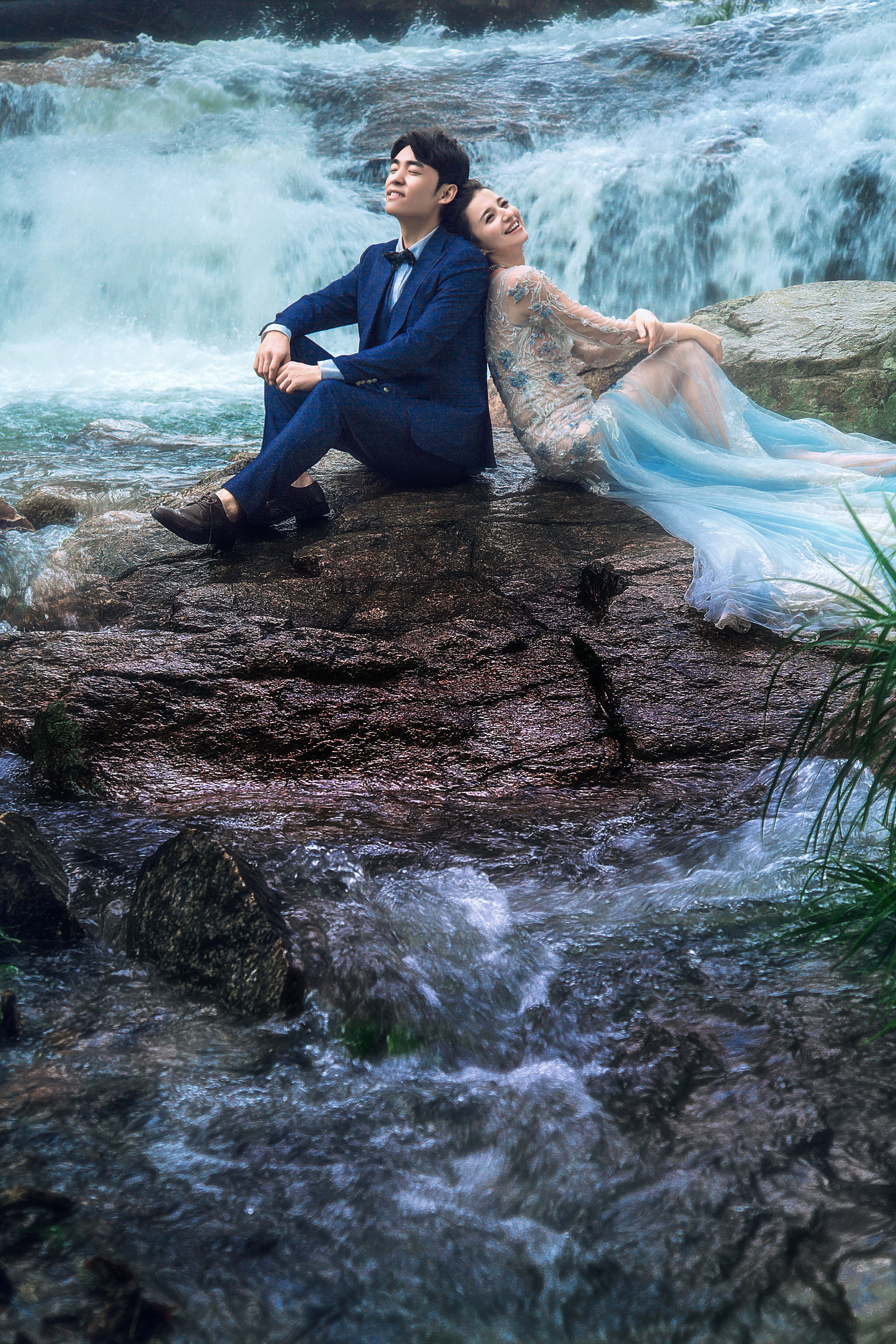 铂爵旅拍三亚婚纱照一套多少钱,三亚摄视界旅拍婚纱照价格一览表