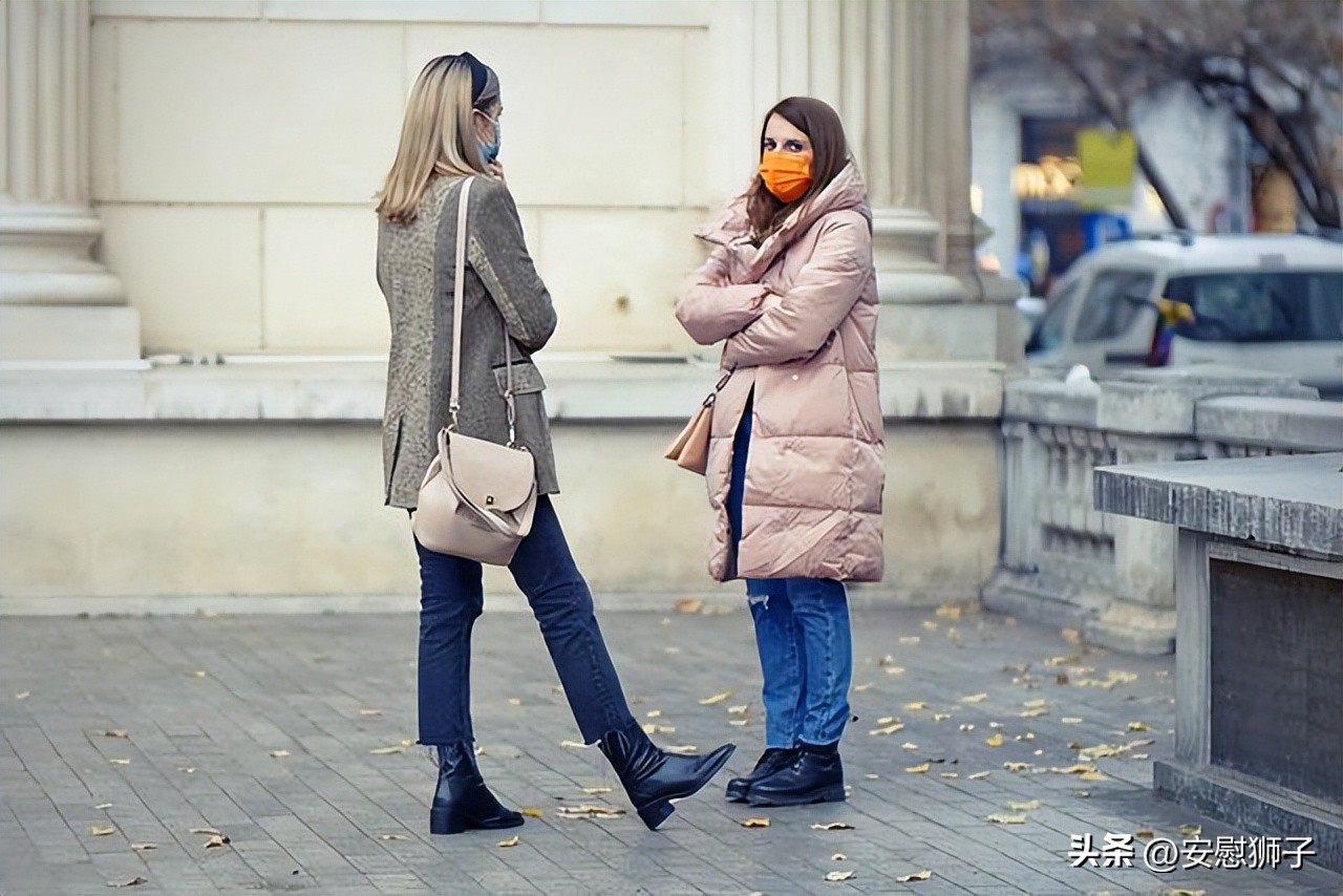 女朋友突然变得很冷淡不愿沟通,女朋友突然变得很冷淡怎么挽回