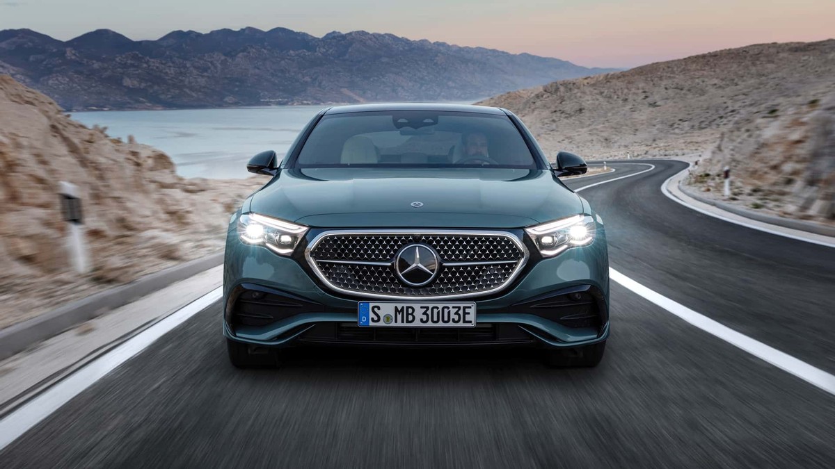 梅赛德斯奔驰e级300l,奔驰梅赛德斯e级多少钱