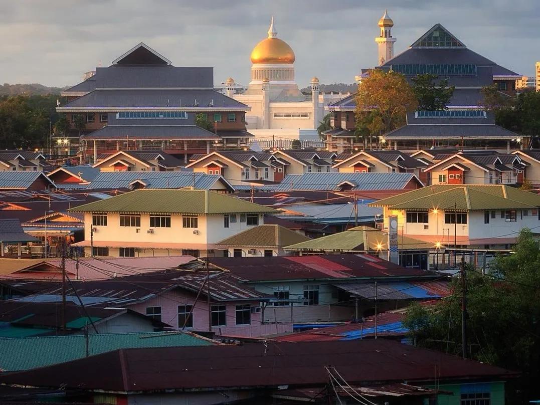 文莱人口和国土面积是多少,在亚洲生活最好的国家文莱
