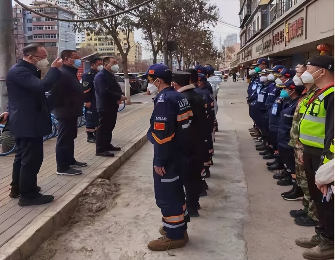 奋进新征程凝心聚力向未来,奋进新征程凝聚新力量