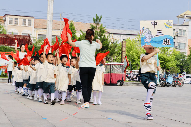 大手牵小手运动会育才幼儿园,幼儿园亲子运动会主题大手牵小手