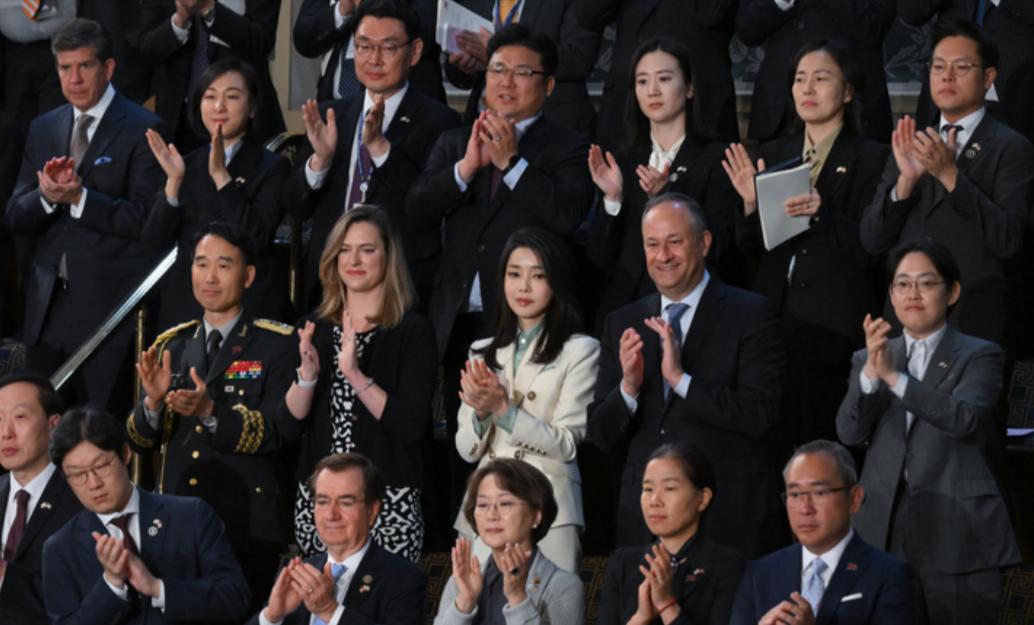 韩国第一夫人穿搭时尚,韩国第一夫人的穿衣打扮